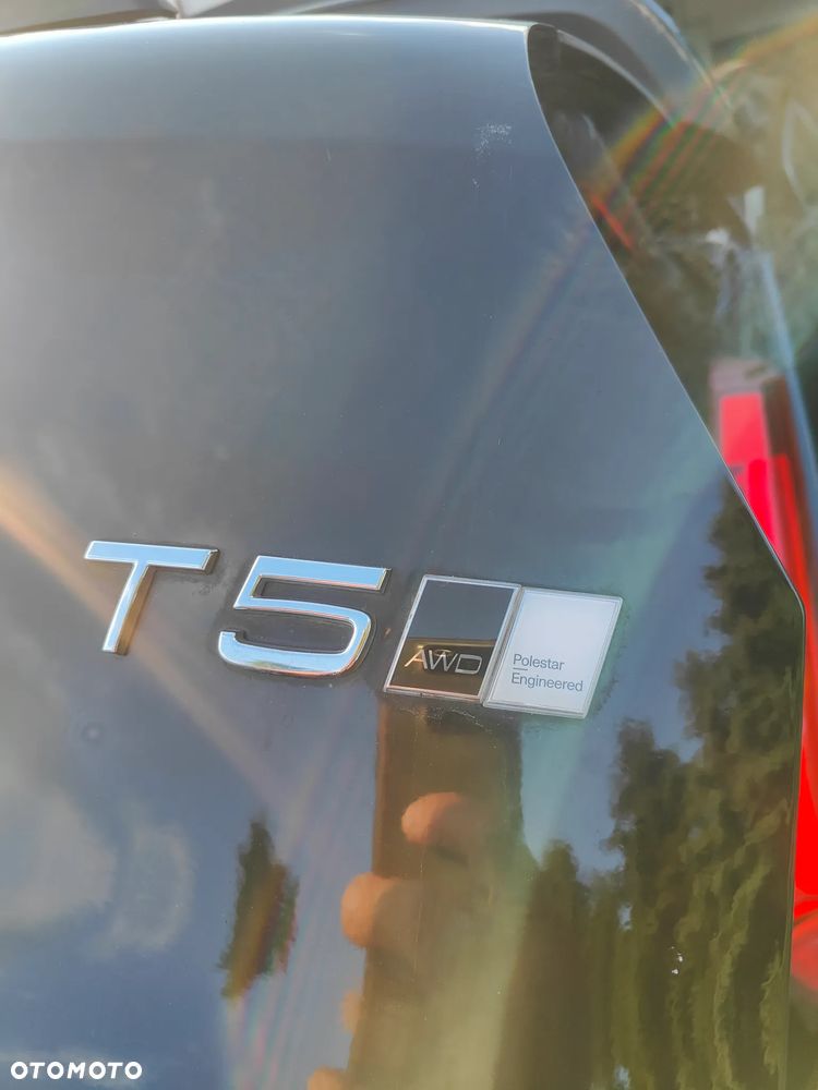 Volvo XC 40 T5 AWD R-Design - 31
