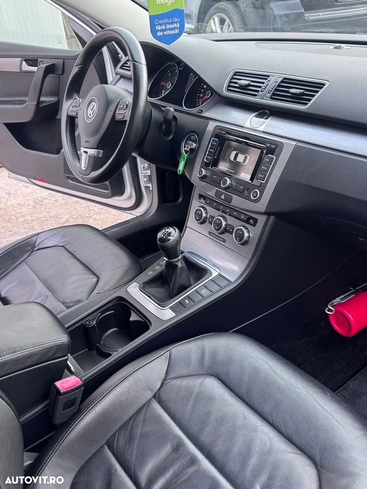 Volkswagen Passat Variant 2.0 TDI BlueMotion Technology Highline - 17