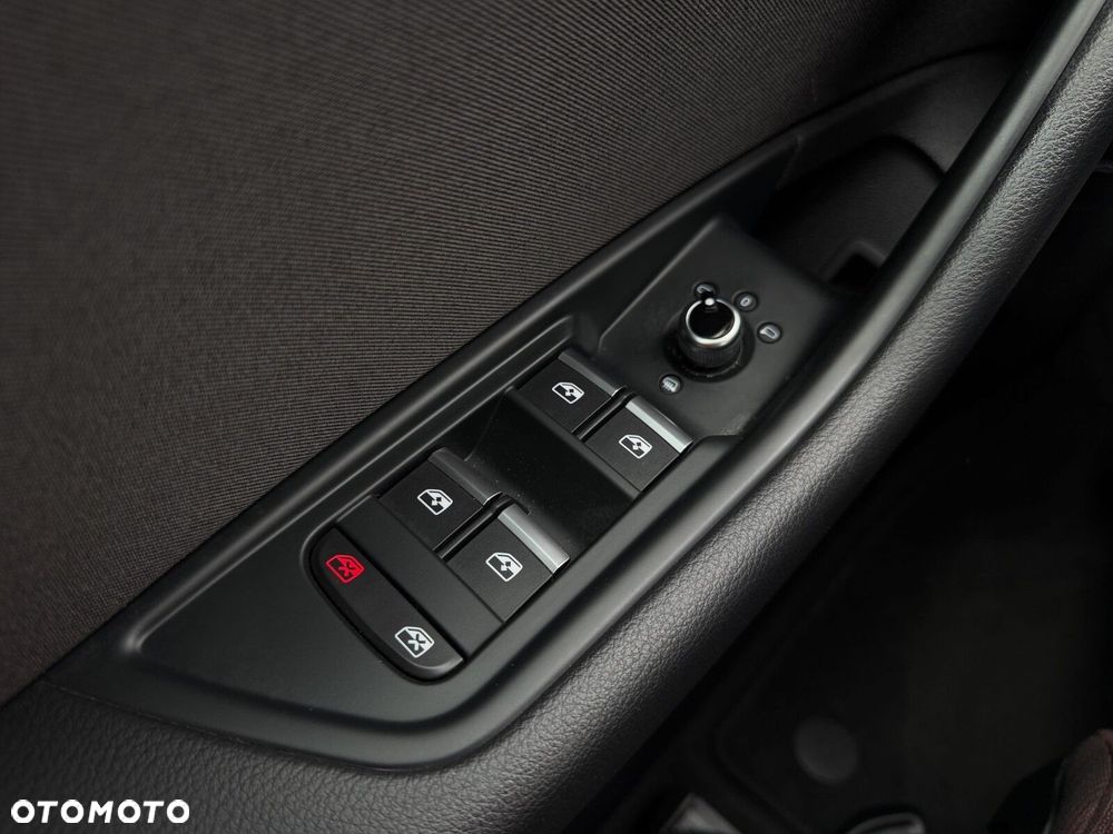 Audi A4 Avant 35 TFSI mHEV S Line S tronic - 20