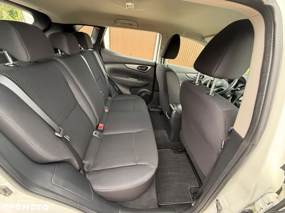 Nissan Qashqai 1.3 DIG-T ZAMA - 17