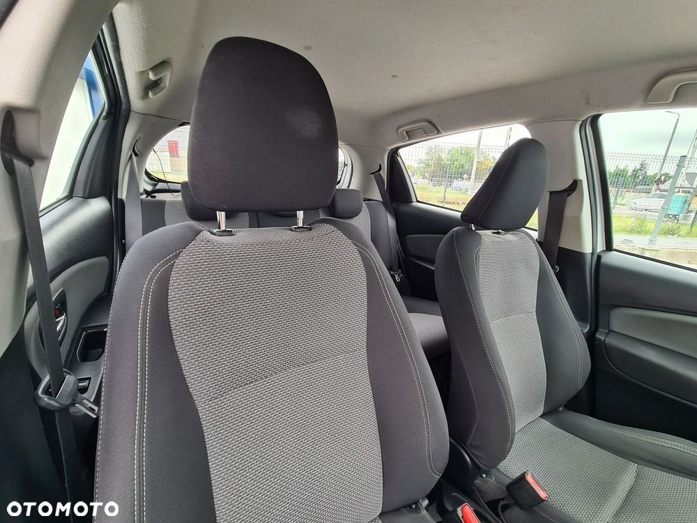 Toyota Yaris Hybrid 100 Life - 29