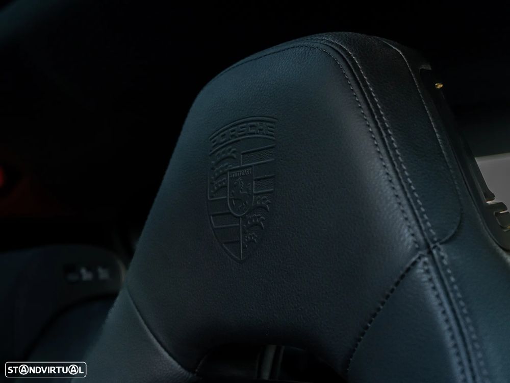 Porsche Panamera Sport Turismo 4 E-Hybrid Edition 10 Anos - 19
