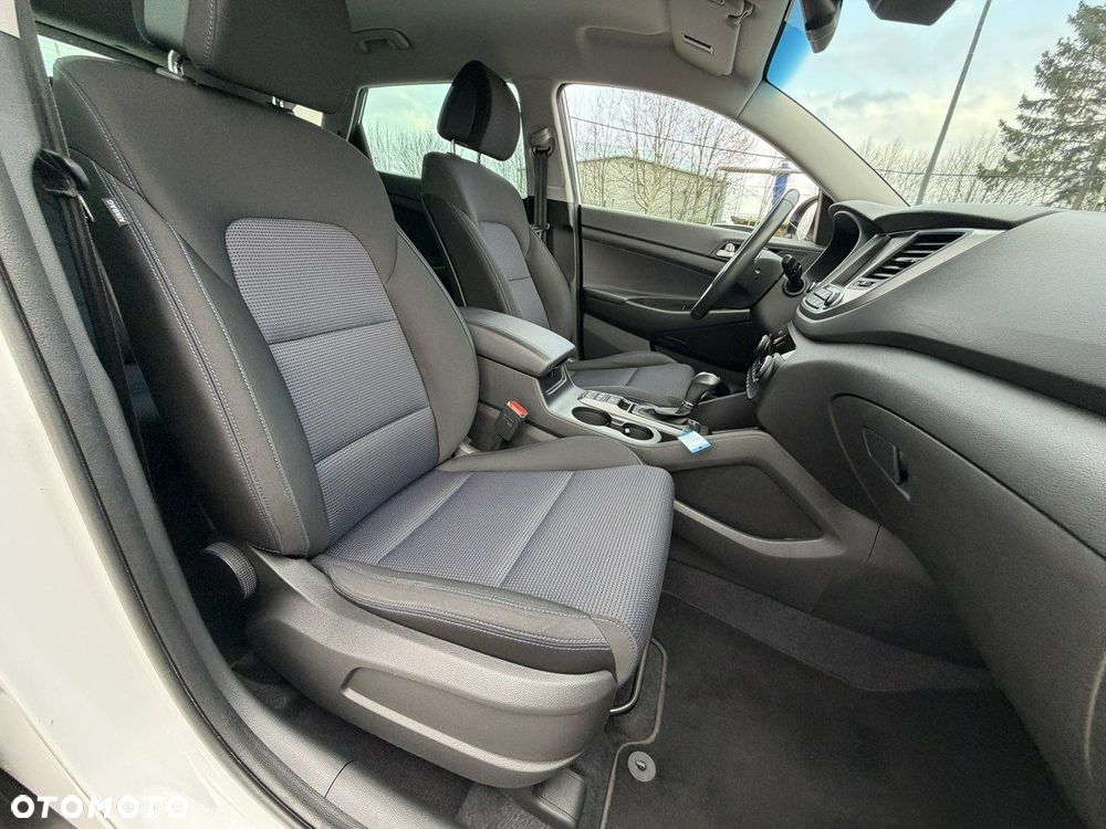 Hyundai Tucson blue 1.7 CRDi 2WD DCT Premium - 36