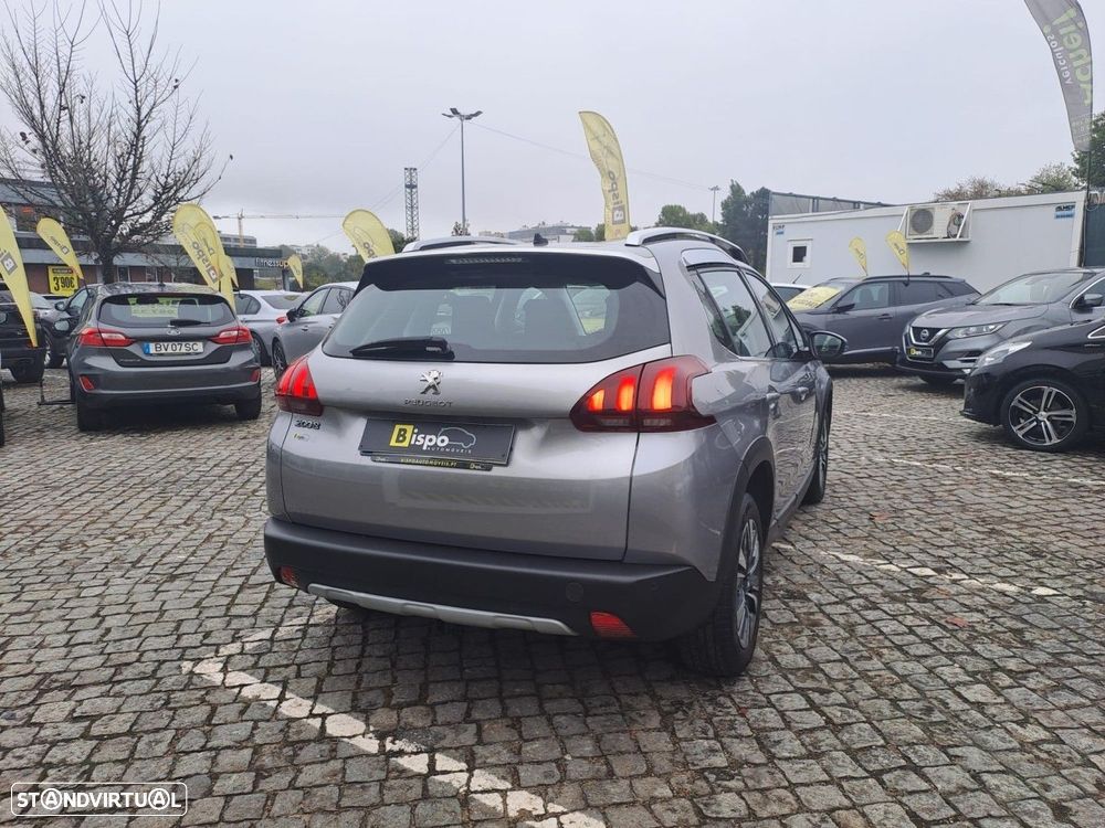 Peugeot 2008 1.2 PureTech Allure - 8