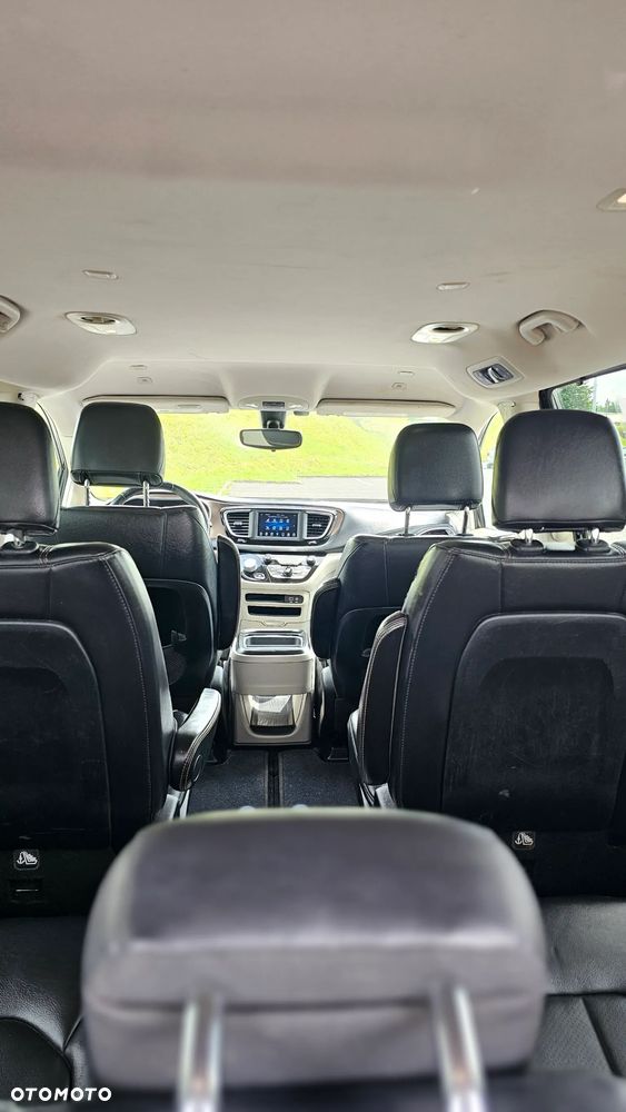 Chrysler Pacifica - 13