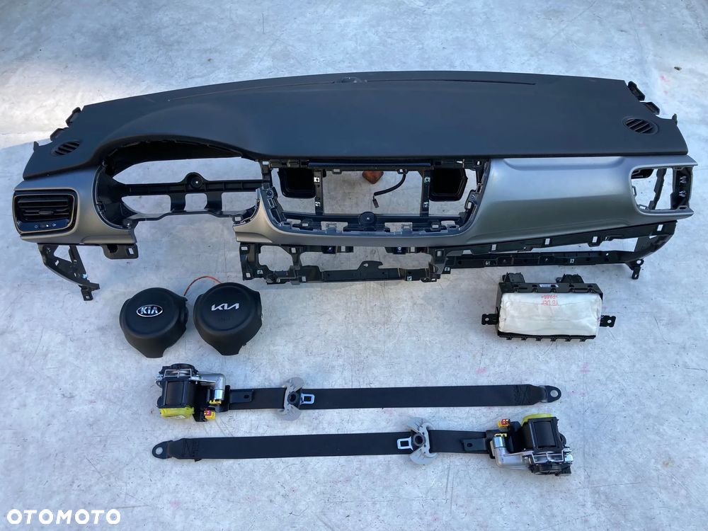 KIA RIO V 5 DESKA KONSOLA KOKPIT PULPIT PÓŁKA PARAPET AIRBAG PODUSZKI POWIETRZNE KIEROWCY PASAŻERA PODUSZKA POWIETRZNA PASY PAS BEZPIECZEŃSTWA AIR BAG FOTELA W FOTEL KURTYNA KURTYNY   na   MAGAZYNIE OD RĘKI !!! - 1