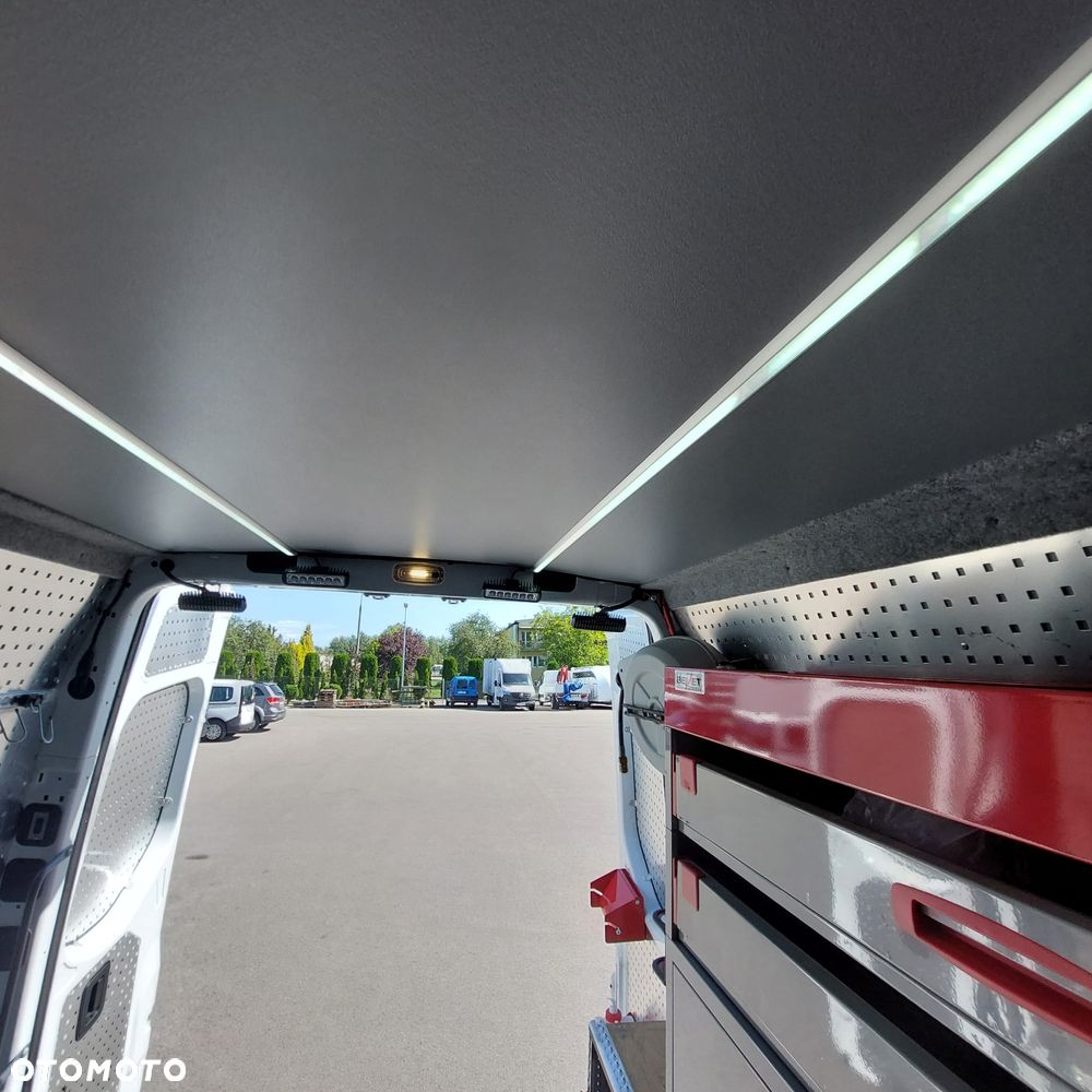Mercedes-Benz Sprinter - 16