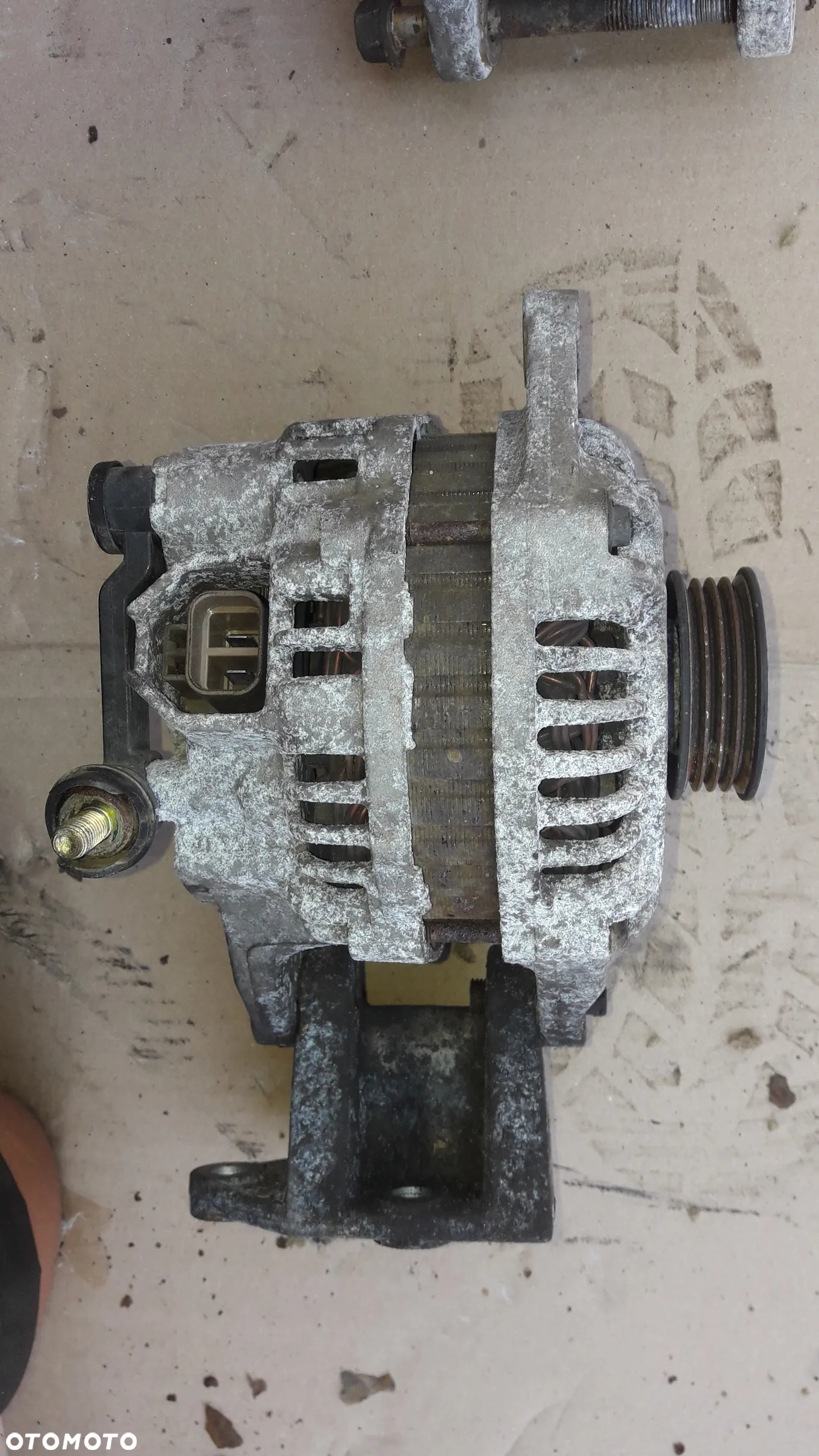 Mazda MPV 99-02  2.0 16V  Alternator  FE FS FP34 FG06 - 3