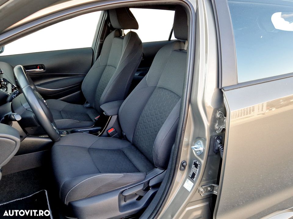 Toyota Corolla - 10