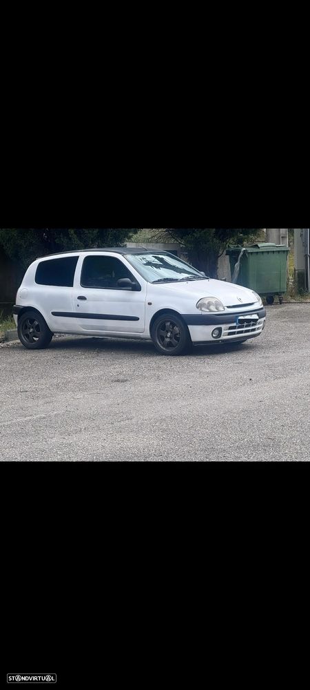 Renault Clio 1.9 D RN - 6