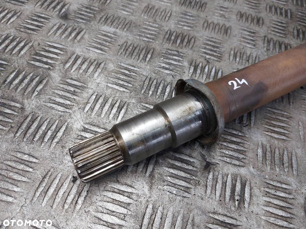 ŁAPA PODPORA PÓŁOŚ PRAWY PRZÓD WAŁEK TOYOTA AVENSIS T25 2.2 D4D - 2