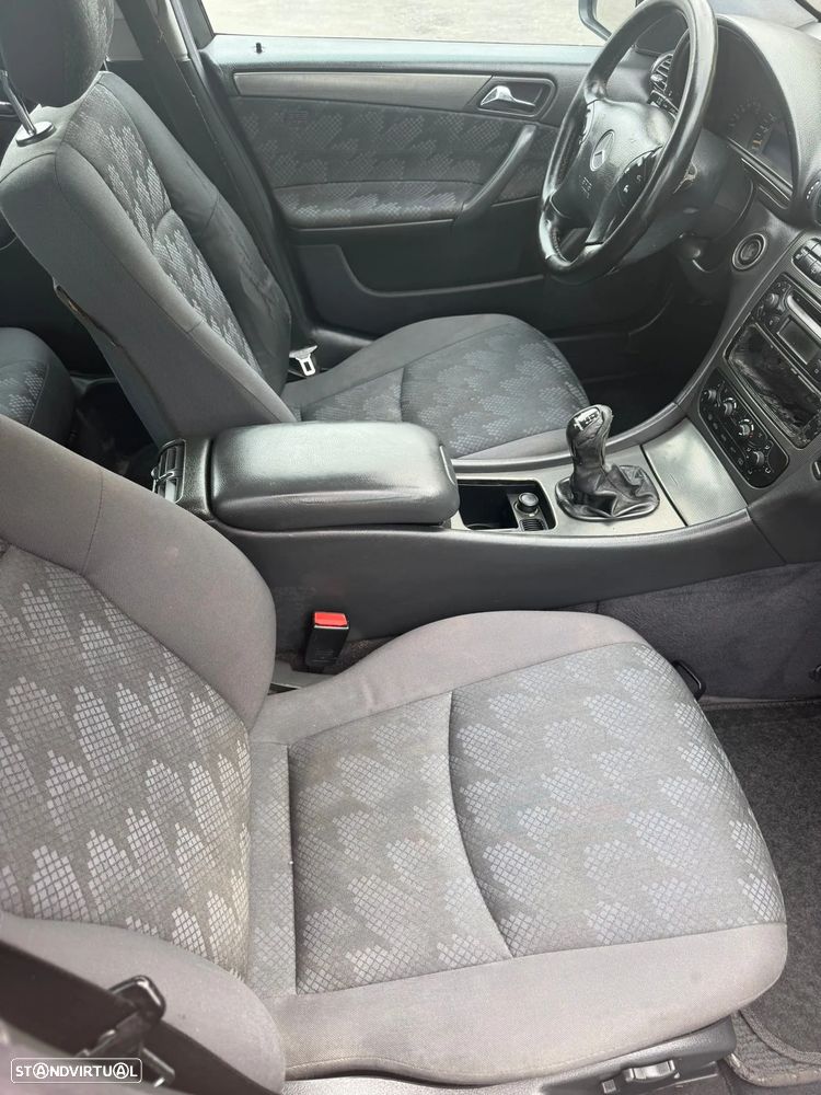 Mercedes-Benz C 220 CDi Avantgarde - 15