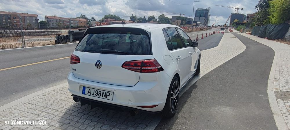 VW Golf - 4