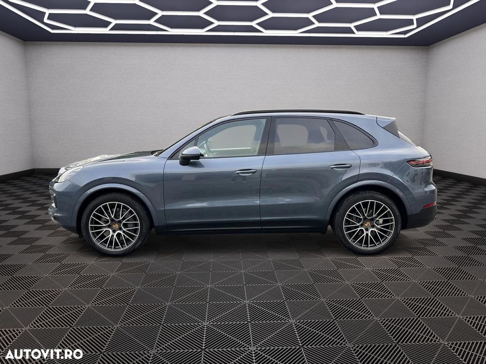 Porsche Cayenne S - 2