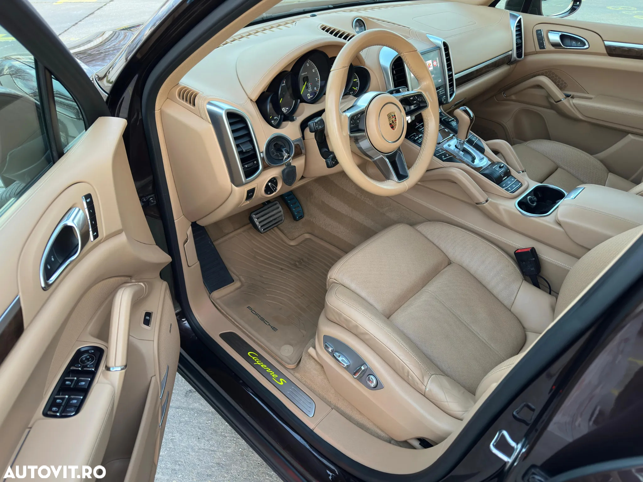 Porsche Cayenne - 6