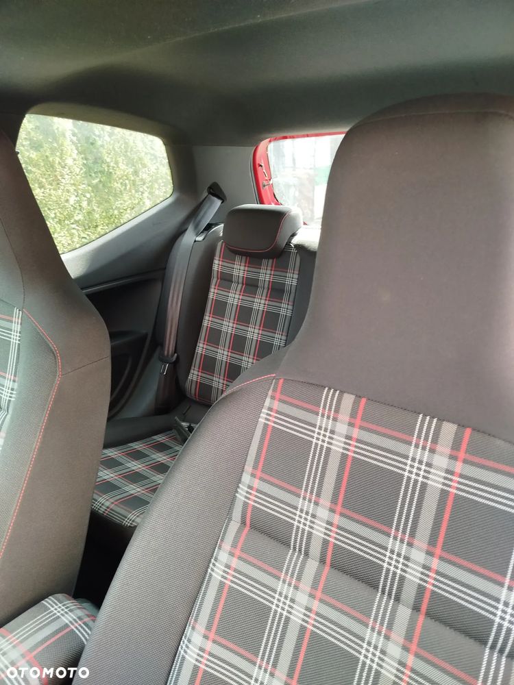 Volkswagen up! GTI - 10