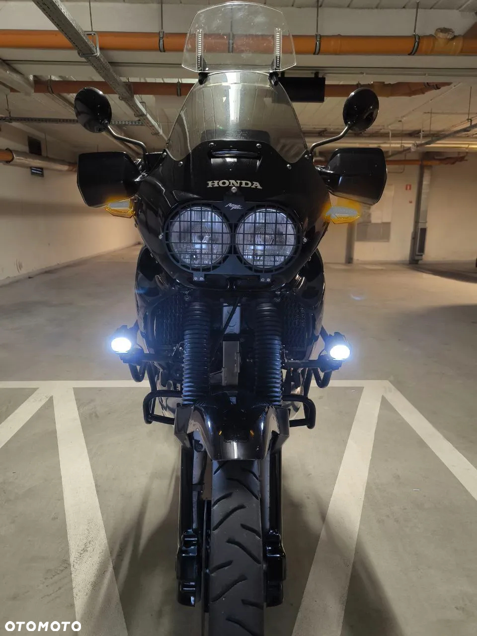 Honda XRV - 8