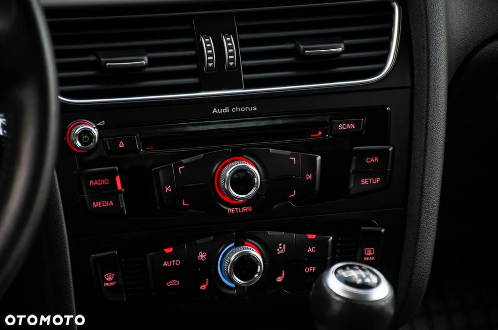 Audi A4 Limousine - 32