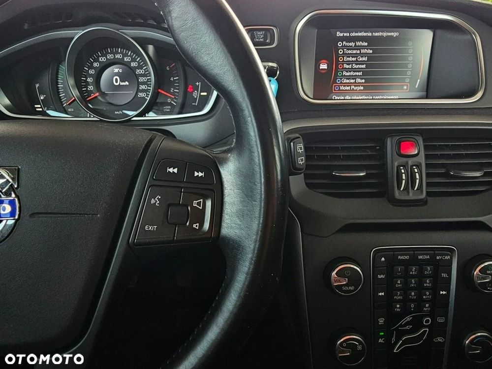 Volvo V40 D2 Momentum - 16