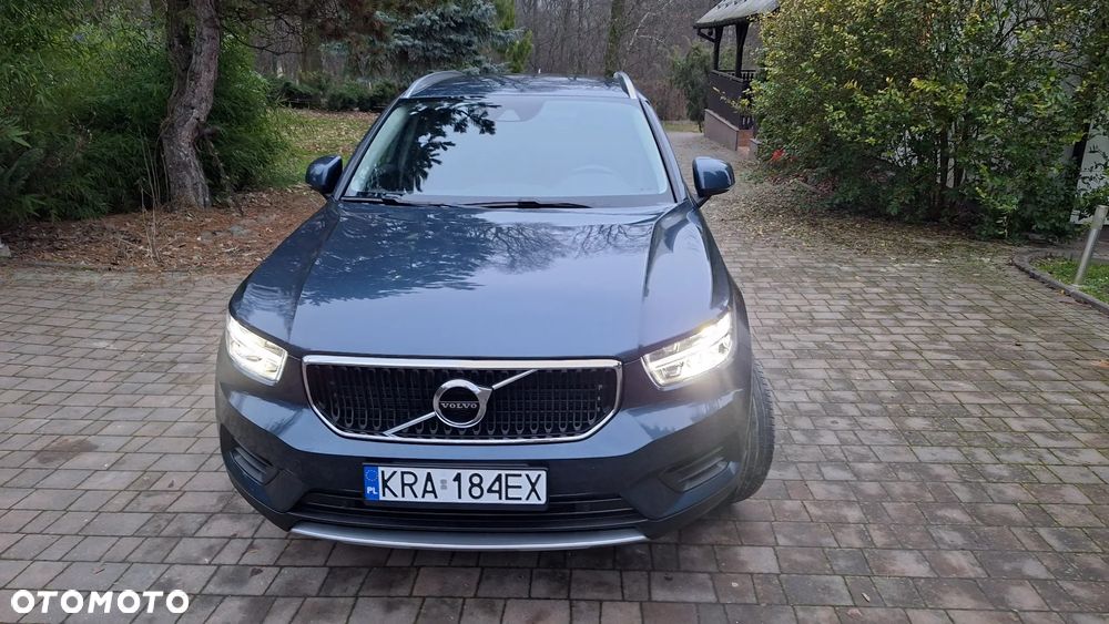 Volvo XC 40 T3 Geartronic Momentum Pro - 1