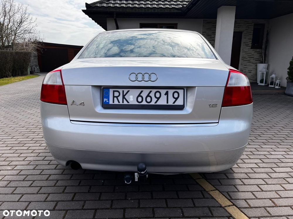 Audi A4 Limousine - 5