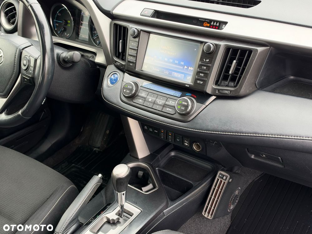 Toyota RAV4 Hybrid Premium 4x2 - 27