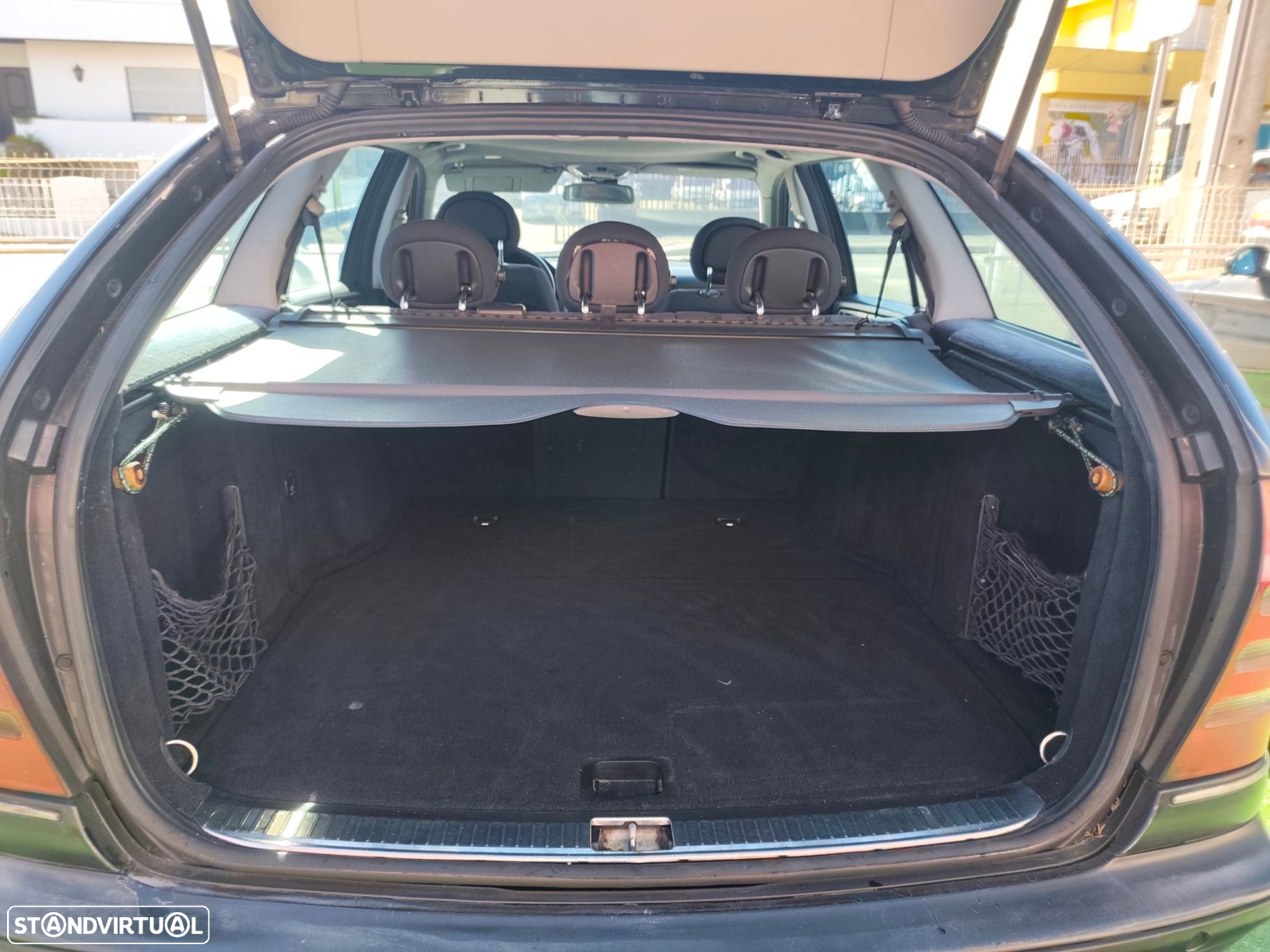 Mercedes-Benz C 220 - 13