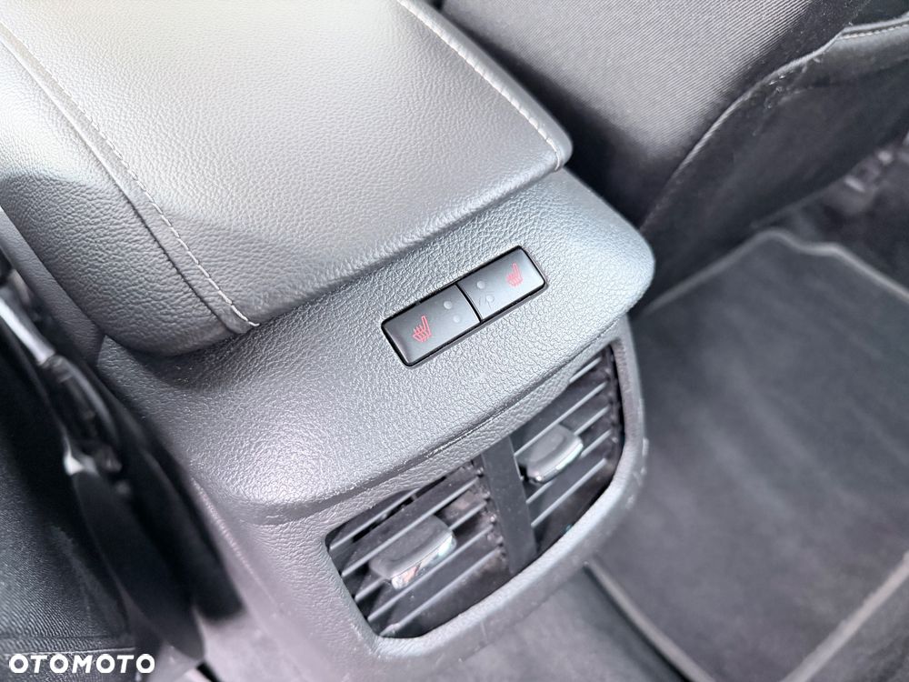 Ford Mondeo 2.0 EcoBlue Titanium - 27