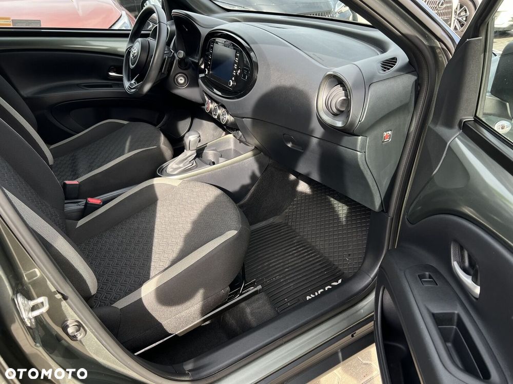 Toyota Aygo X 1.0 VVT-i Style CVT - 24