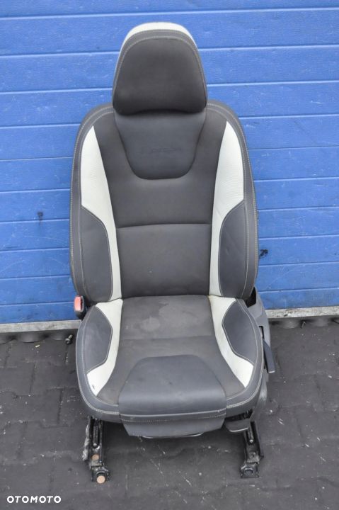 VOLVO S60 II V60 FOTEL KIEROWCY R-DESIGN LEWY - 1