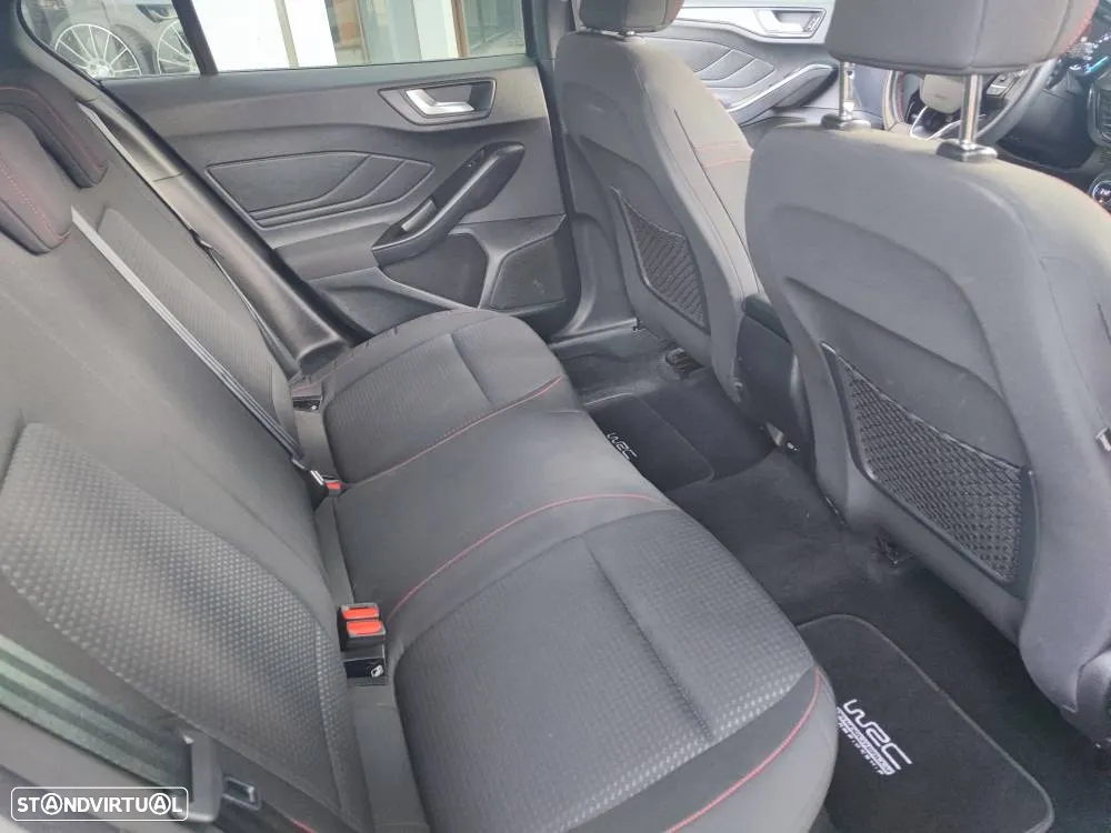 Ford Focus 1.0 EcoBoost ST-Line X - 13