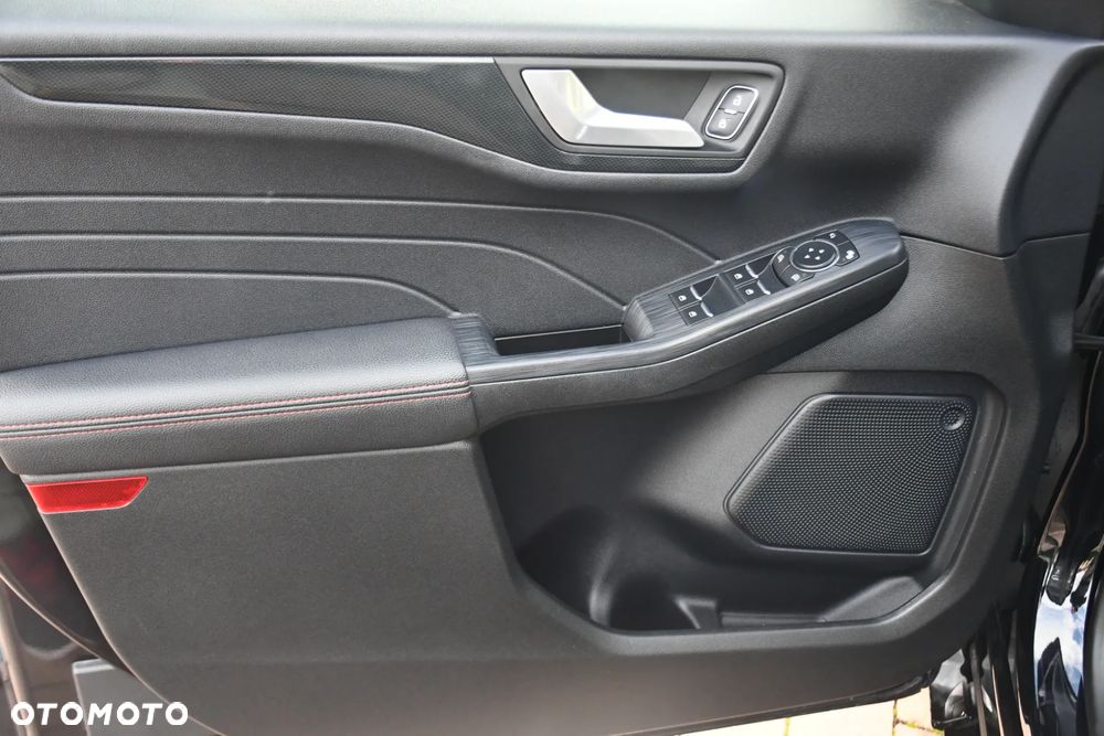 Ford Kuga 2.5 FHEV AWD ST-Line X - 22