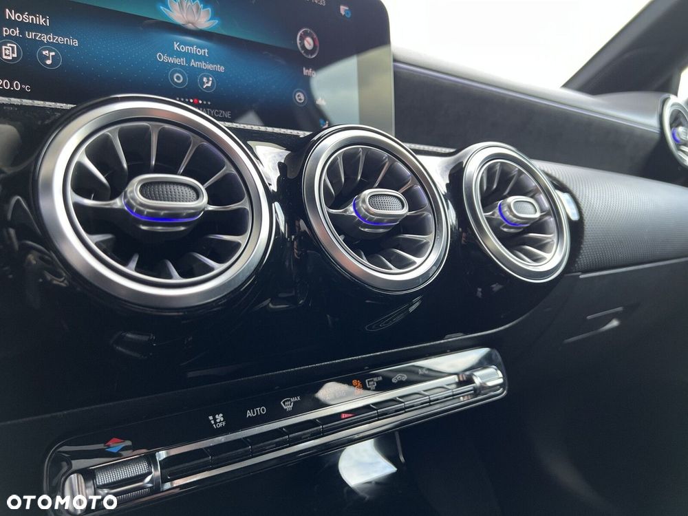 Mercedes-Benz Klasa A 180 AMG Line 7G-DCT - 20
