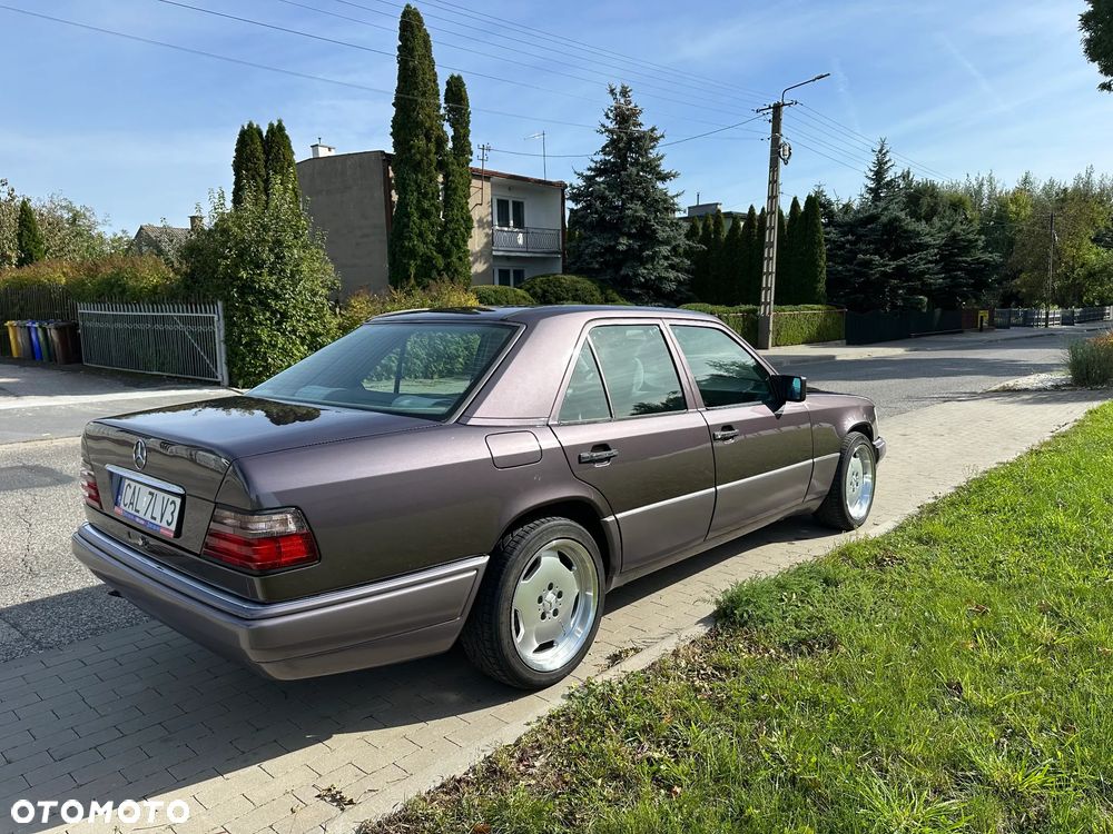 Mercedes-Benz W124 (1984-1993) - 8