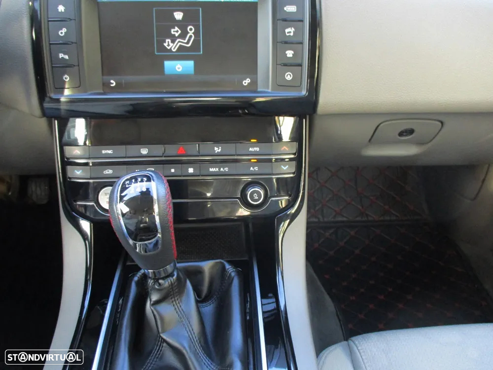 Jaguar XE E-Performance Portfolio - 32