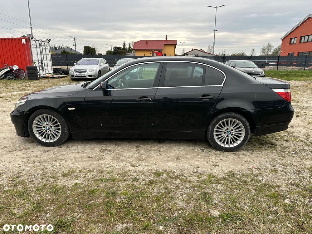 BMW Seria 5 525i - 10