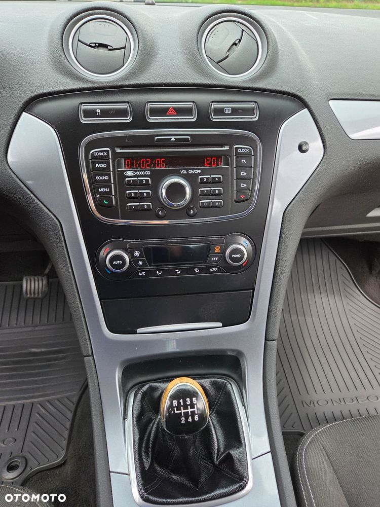 Ford Mondeo 1.6 T Ambiente - 21
