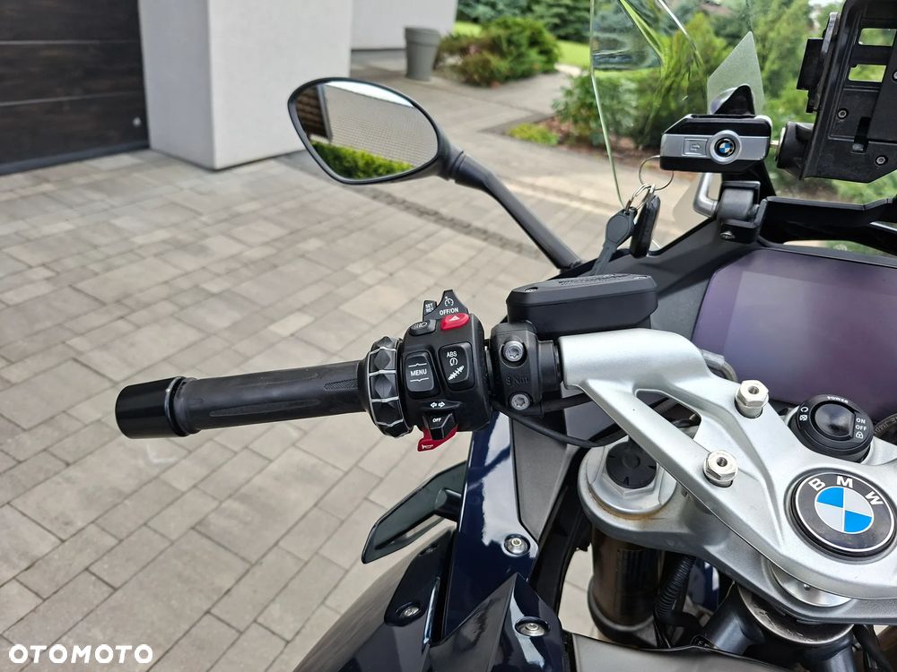 BMW RS - 13