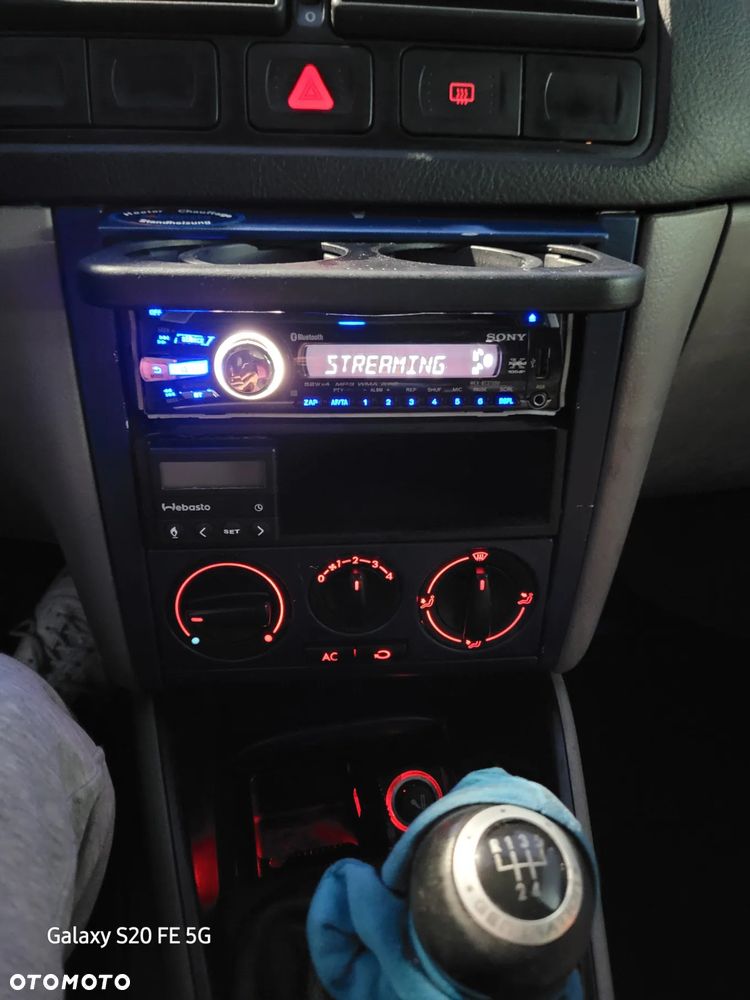 Volkswagen Golf - 11