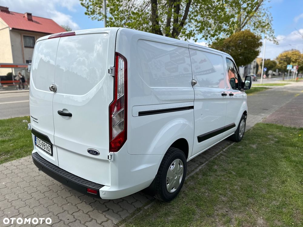 Ford TRANSIT CUSTOM - 3