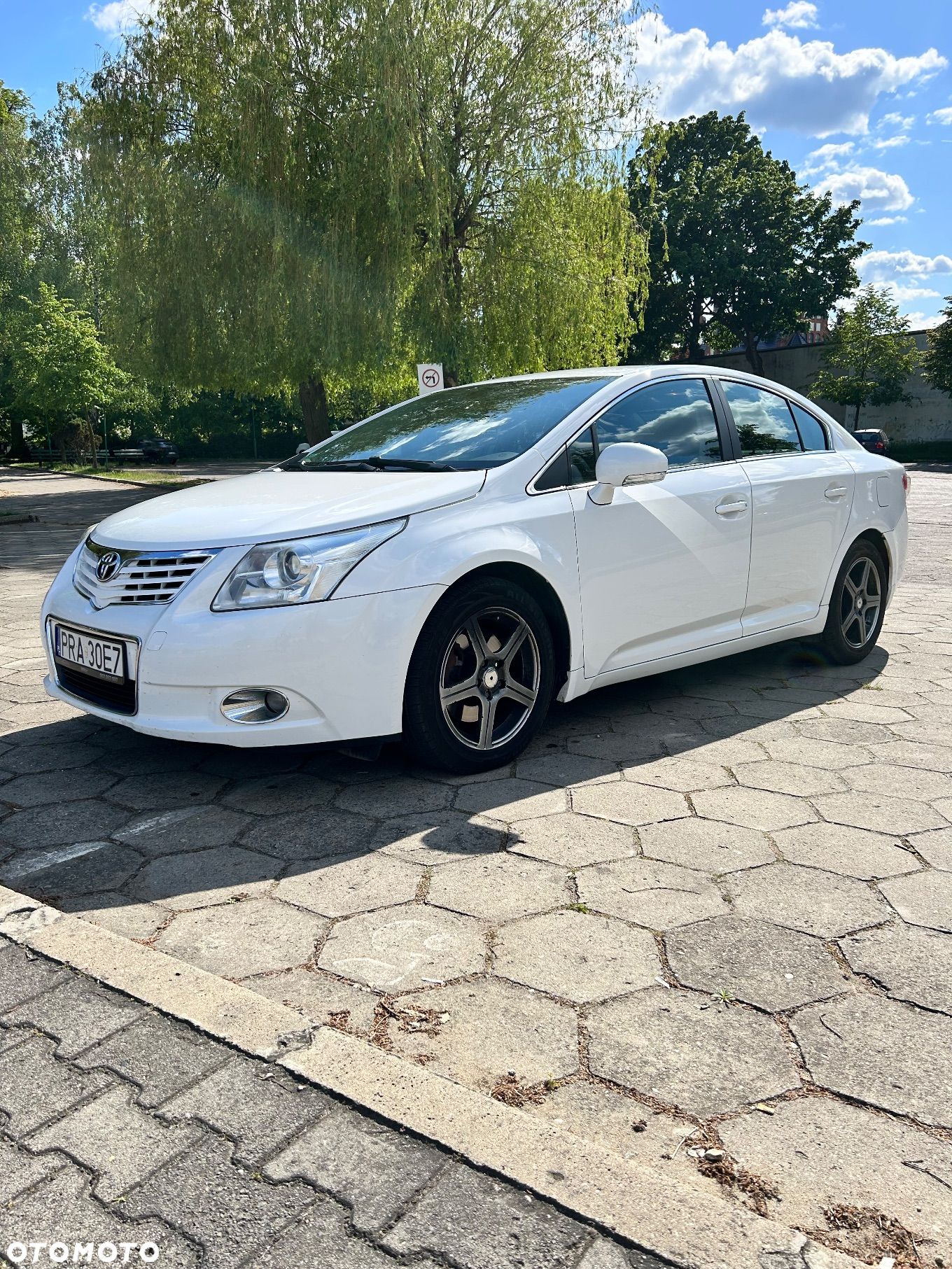 Toyota Avensis - 1