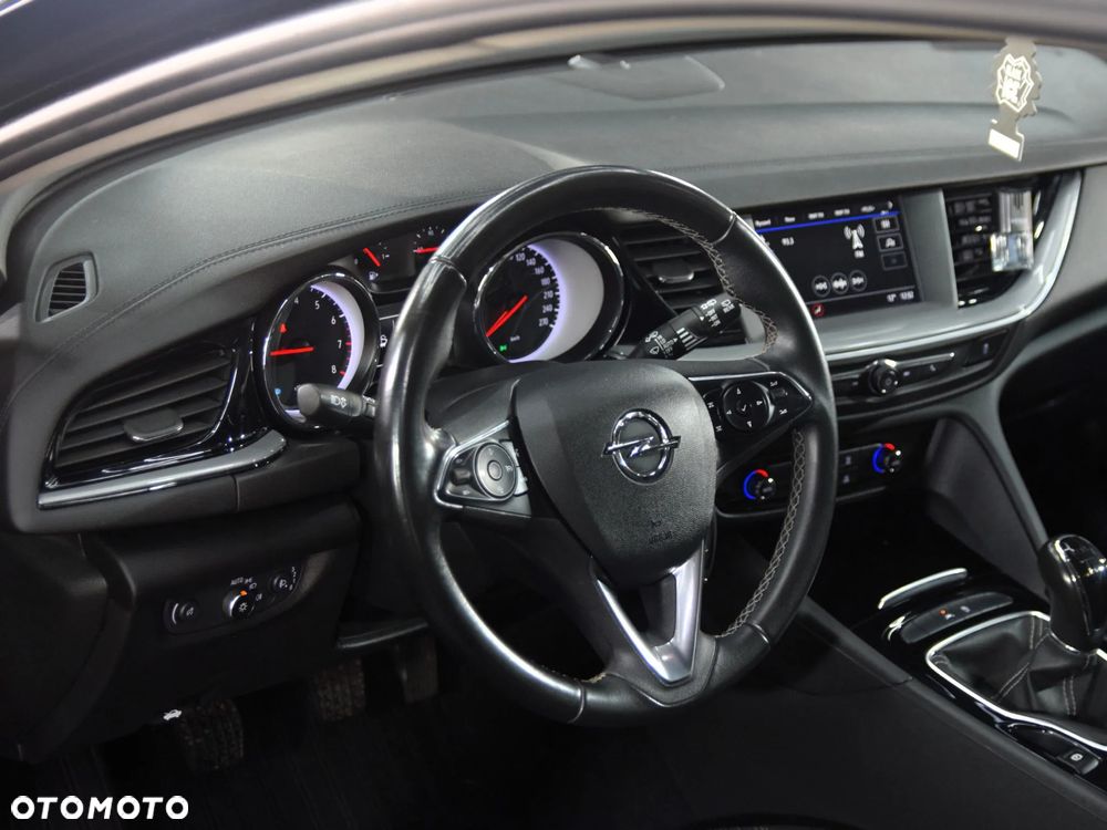 Opel Insignia 1.5 T Enjoy S&S - 15
