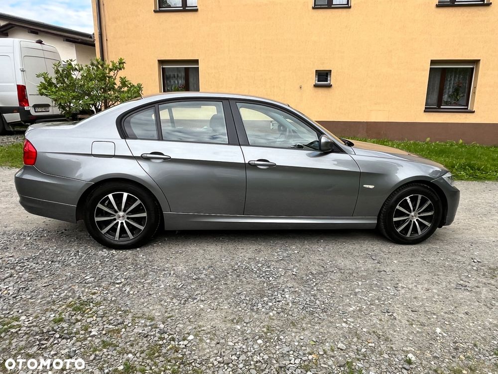 BMW Seria 3 318d DPF Edition Lifestyle - 8