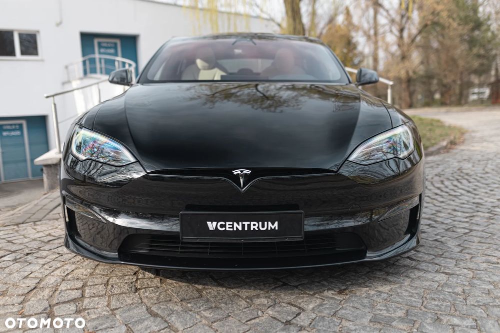 Tesla Model S - 4