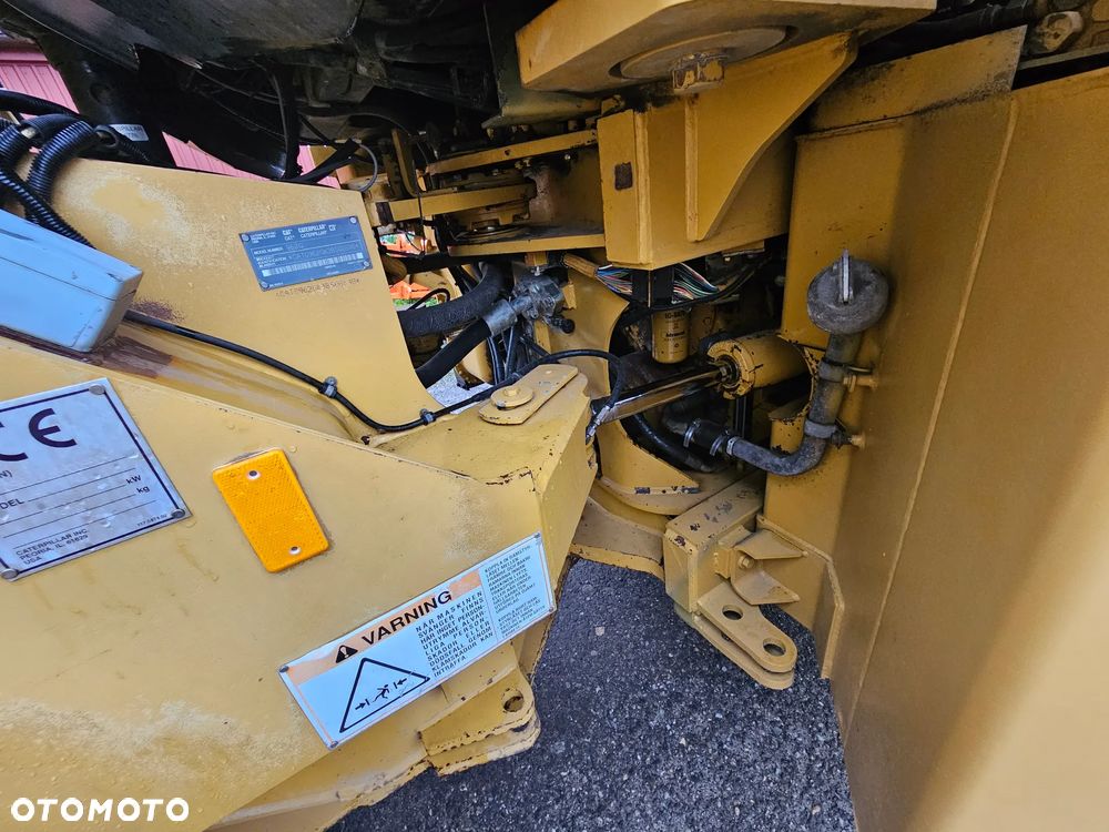 Caterpillar 962G - 14
