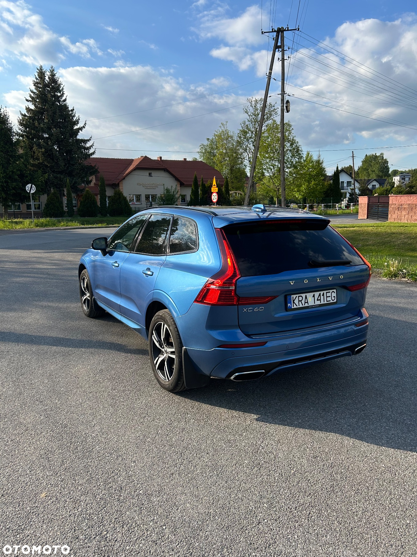 Volvo XC 60 B4 D AWD R-Design - 3