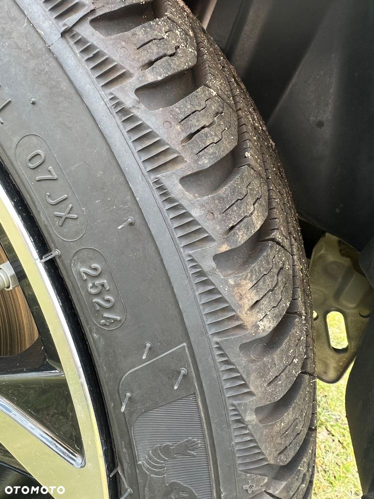 Toyota Yaris Hybrid 1.5 Premiere Edition - 36