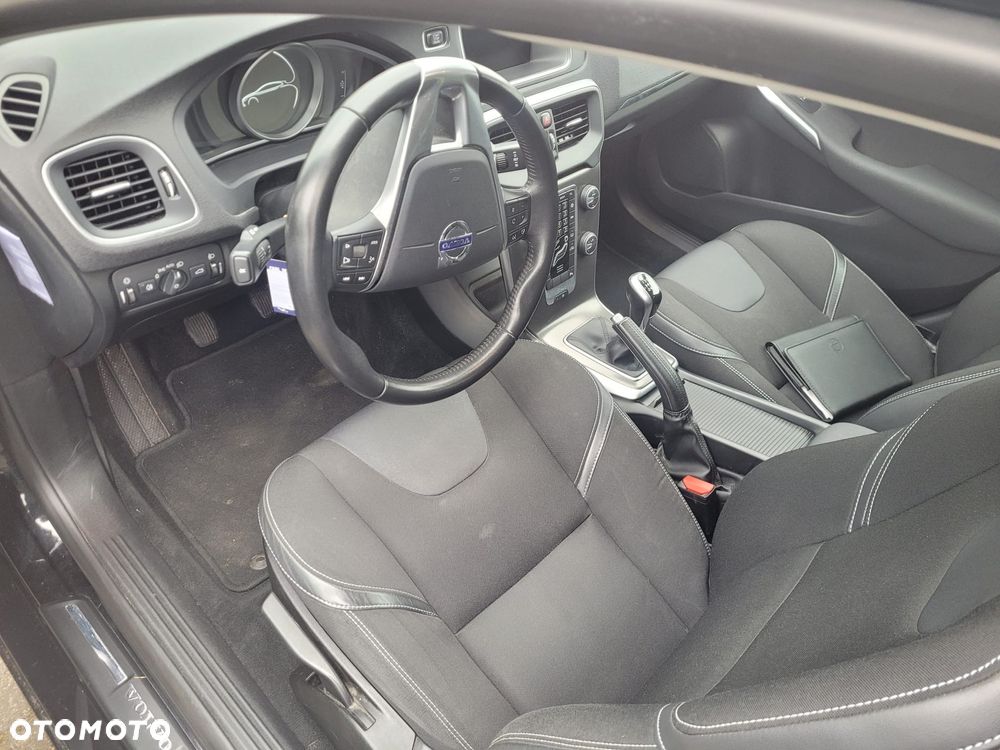 Volvo V40 D2 Kinetic - 4