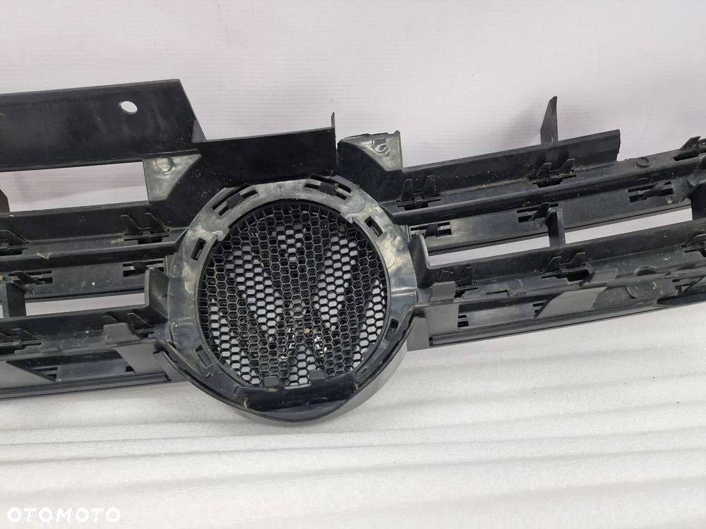 VW TOUAREG 7P6 / 7P 10- ATRAPA / GRILL PRZEDNI PRZÓD , NR 7P6853651A/D , NR AUKCJI GR122 - 21