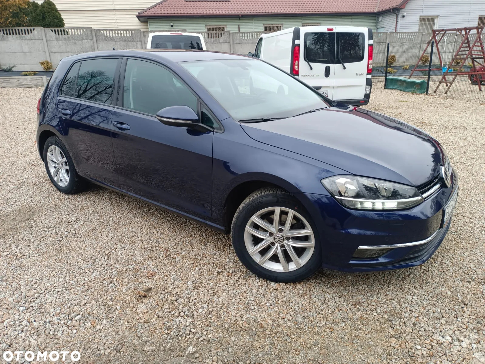 Volkswagen Golf - 11
